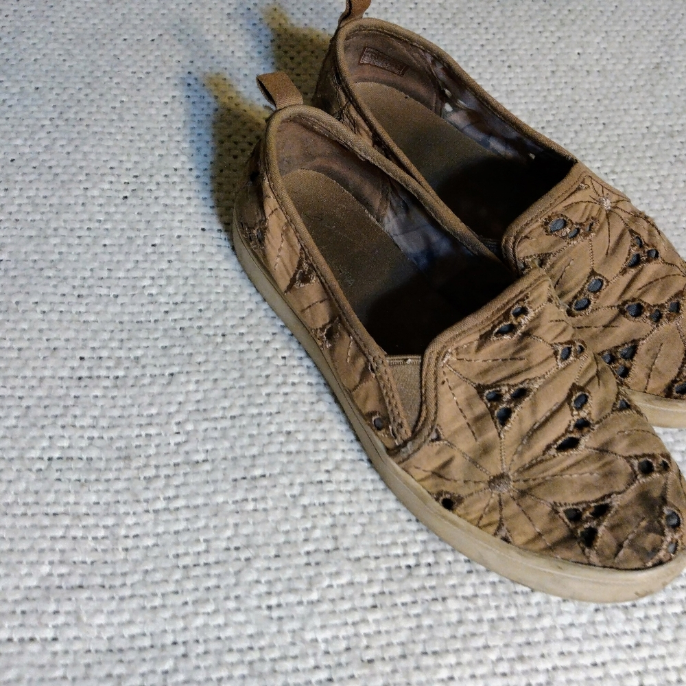 Koolaburra Kid shoes